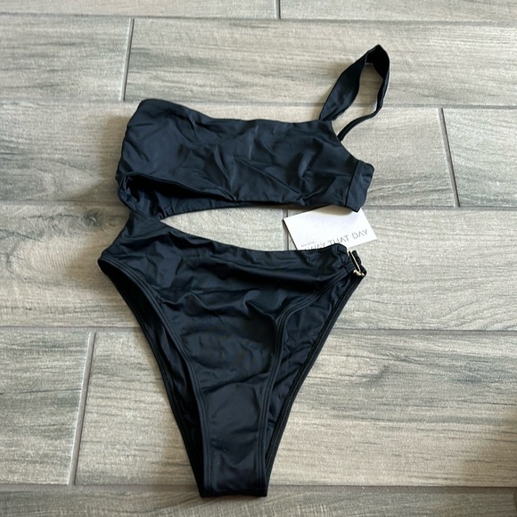 Away that day black monokini - Picture 2 of 7